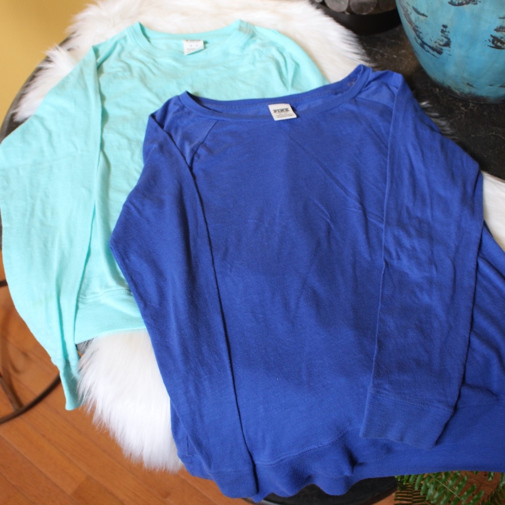 PINK Victoria's Secret, 3 long sleeve shirts. ......  B5